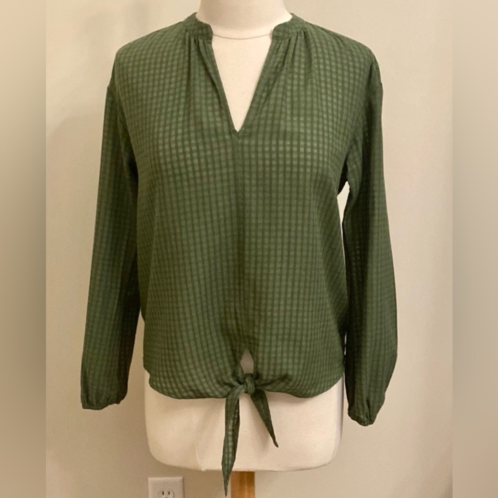 Universal Thread Green Checked Balloon Sleeve Wai… - image 1